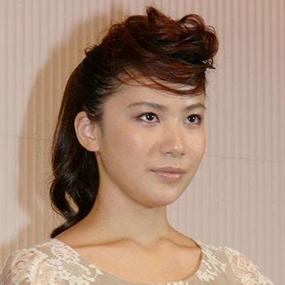 村川 絵梨 仲 里依紗|村川絵梨に似てる芸能人が何人かいたので画像で比較検証してみ .